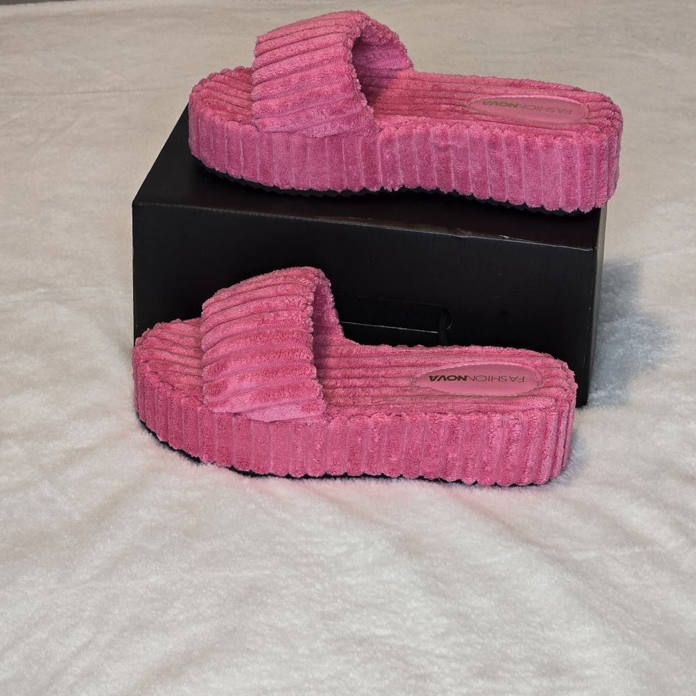 Women's Pink Flatform Sandals